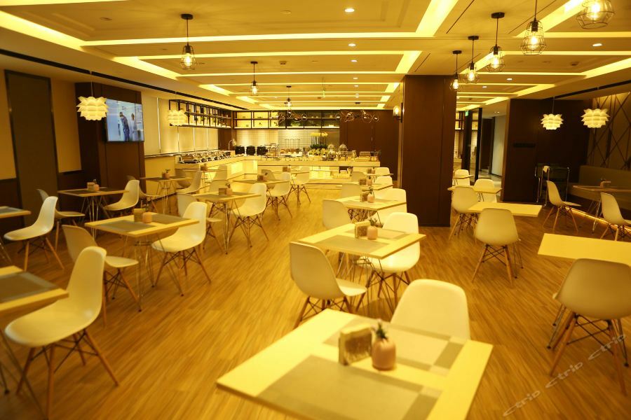 Atour Hotel Nantong Bagian luar foto